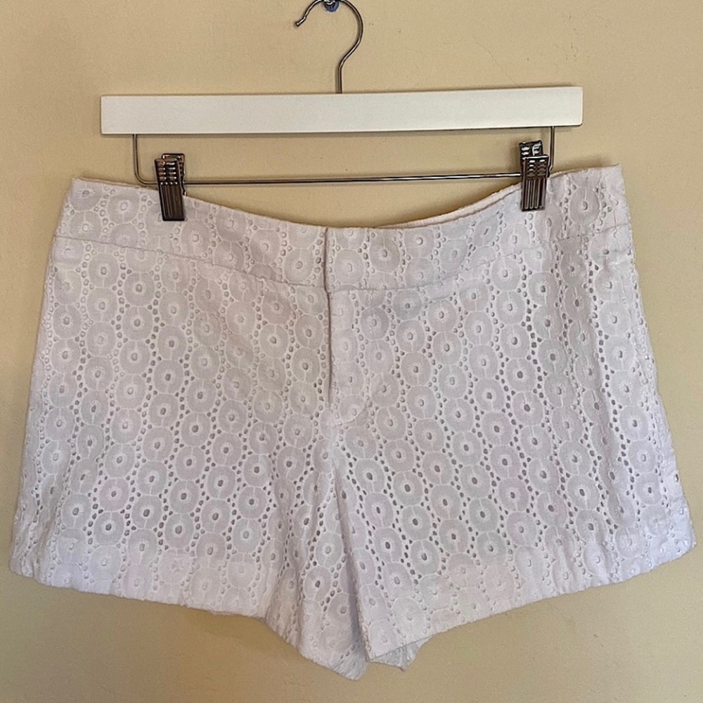 3/$20 AB Studio- White Eyelet Shorts (8) EUC